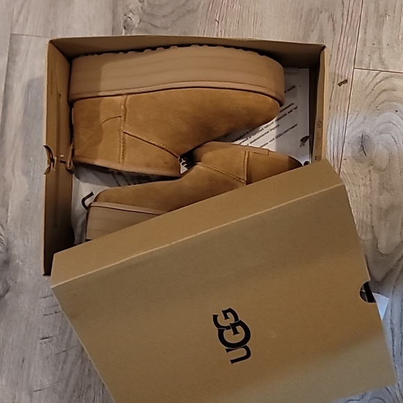 UGG Ultra Mini Platform Boots NEW! Chestnut! Women's 8 AUTHENTIC UGGS! - Picture 2 of 15